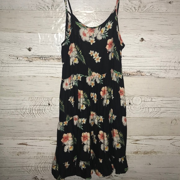 Beach by Exist Dresses & Skirts - NWT Summer Dress - Black Floral